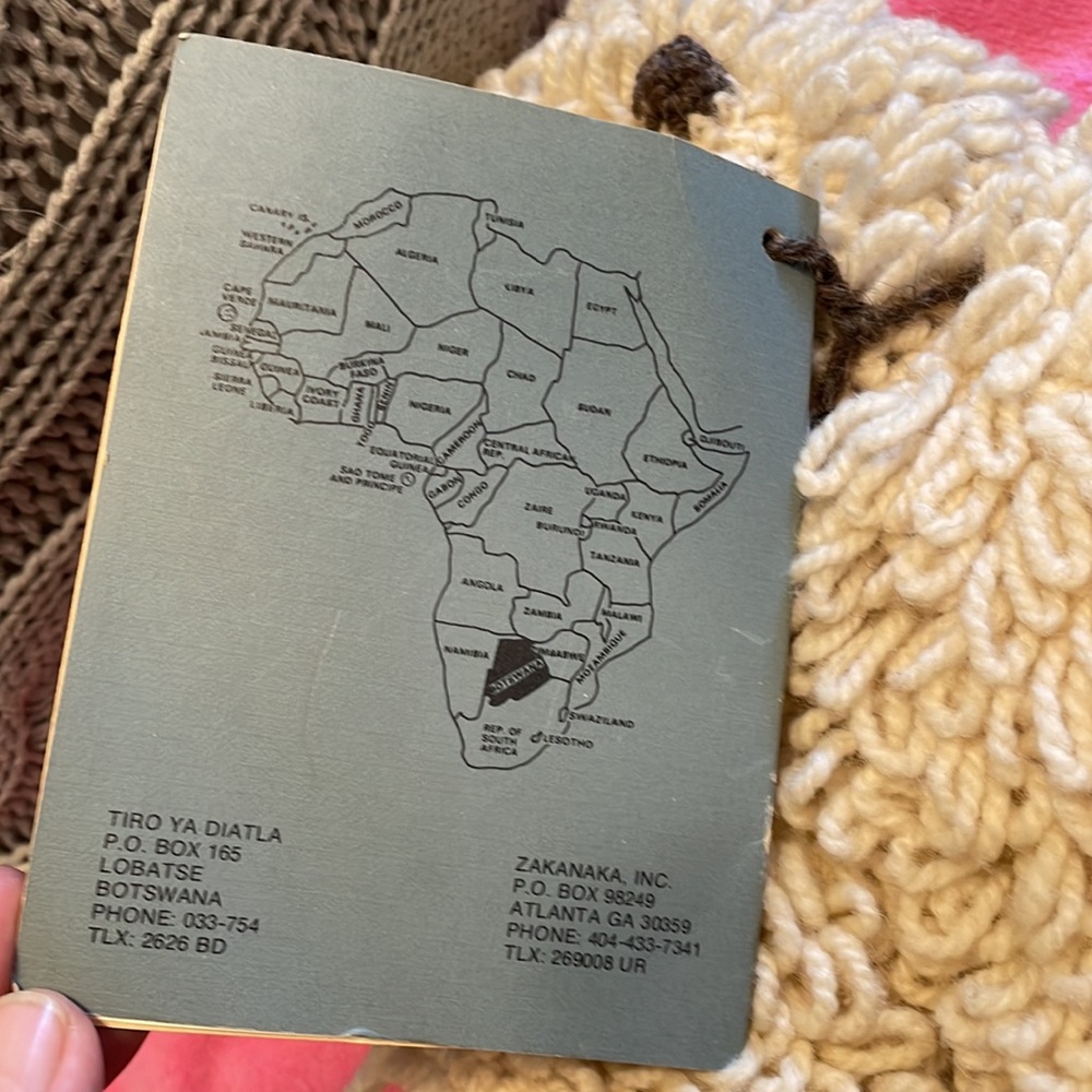 Handwoven TIRO YA DIATLA Lobatse-Botswana Bear with passport - Picture 12 of 12
